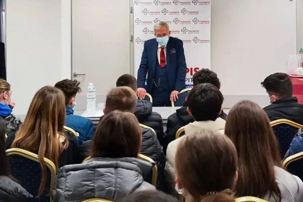 Εκπαιδευτική επίσκεψη μαθητών της Β’ Λυκείου της Λεοντείου Σχολής στο Therapis General Hospital